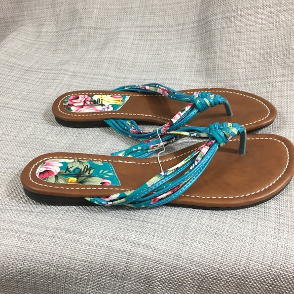 5🌟rated! 👠 NWT! ✨ Kalli ✨ Blue Flip Flop Sandals - Picture 6 of 8